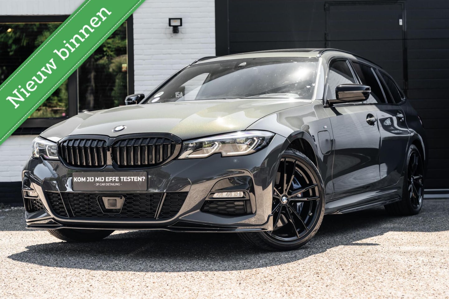 BMW 3-serie Touring - 330e M sport Dravit Grau Trek Pano Laser - AutoWereld.nl