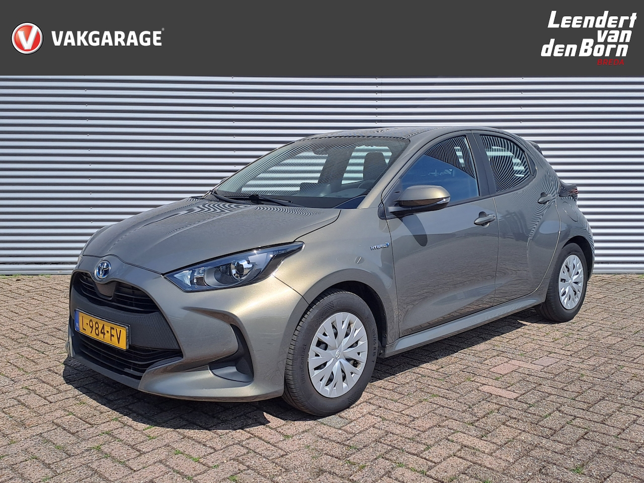 Toyota Yaris - 1.5 Hybrid Active | Automaat | ECC | Apple Carplay/Android Auto | Camera | Cruise control - AutoWereld.nl