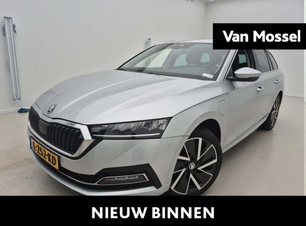 Skoda Octavia Combi - 1.4 TSI iV PHEV Business Edition | WORDT VERWACHT | TREKHAAK | VIRTUAL COCKPIT | ACHTERUIT - AutoWereld.nl