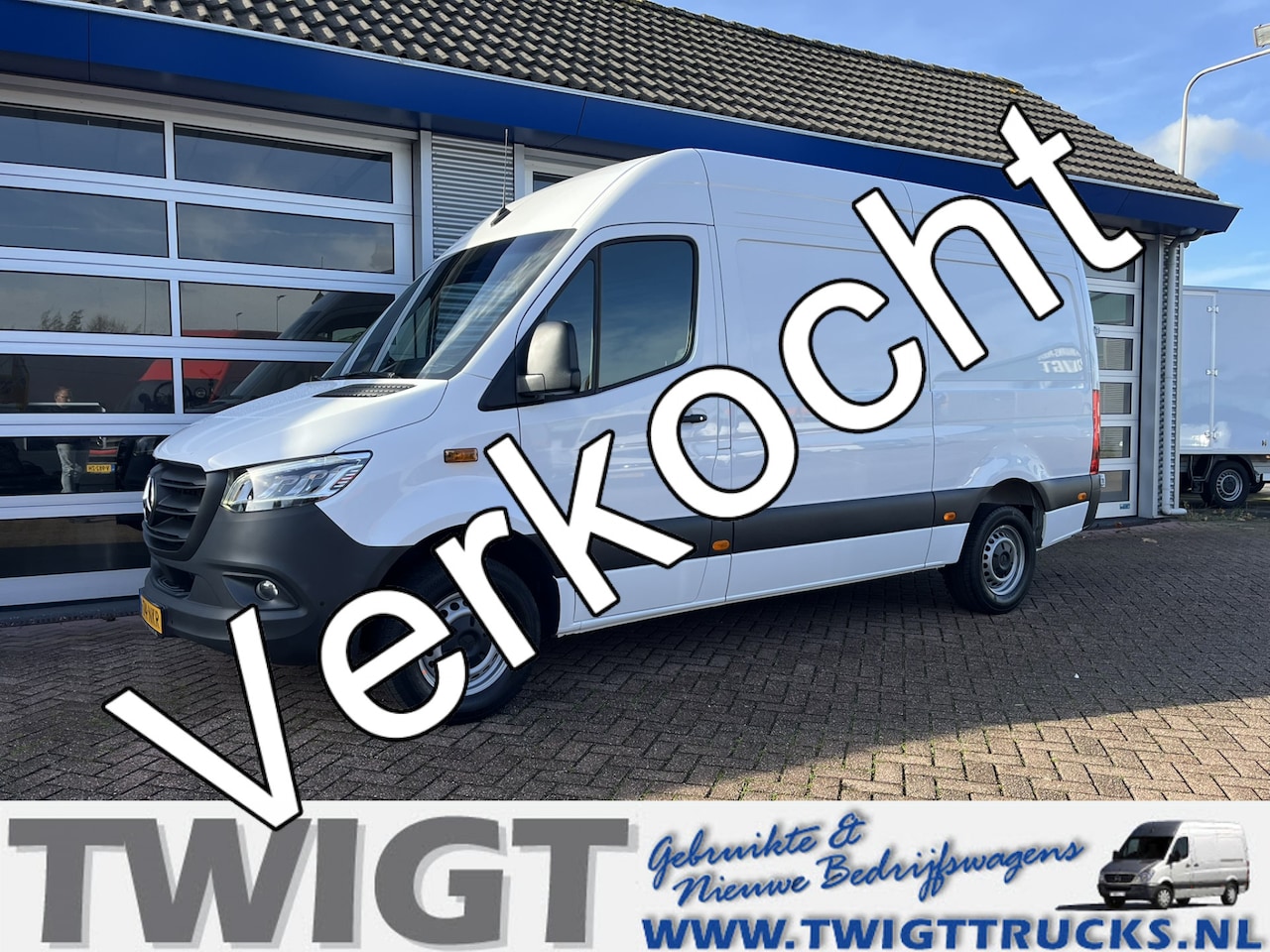 Mercedes-Benz Sprinter - 317 CDI L2/H2 Automaat/10"MBUX/Navi/Camera - AutoWereld.nl