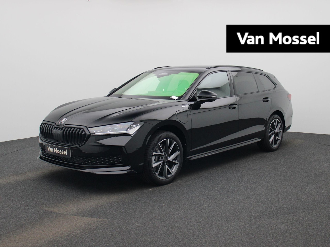 Skoda Superb Combi - 1.5 TSI PHEV Sportline Business 204 PK | Head-up Display | CANTON Soundsystem | Dynamic Ch - AutoWereld.nl