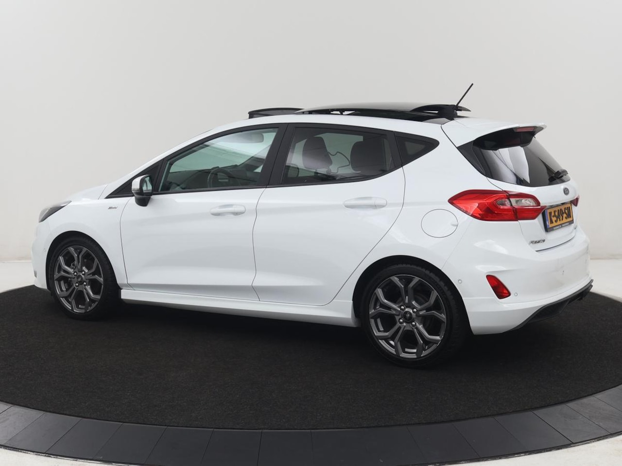 Ford Fiesta - 1.0 EcoBoost Hybrid ST-Line X | Panoramadak | Stoel & Stuurverwarming | Bang & Olufsen | A - AutoWereld.nl
