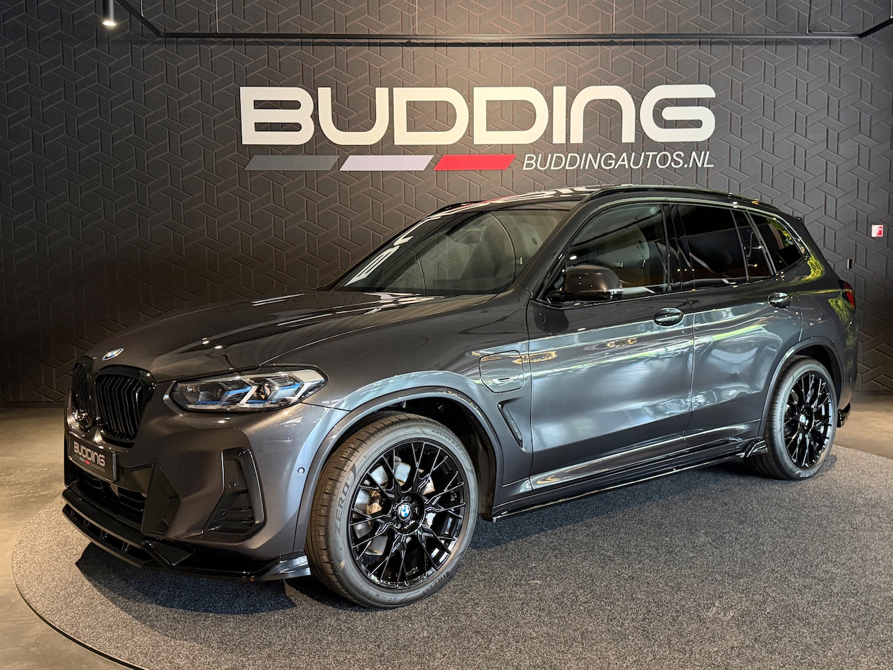 BMW X3 - xDrive30e High Exe | M-sport | Pano | Laser | 360 Camera - AutoWereld.nl
