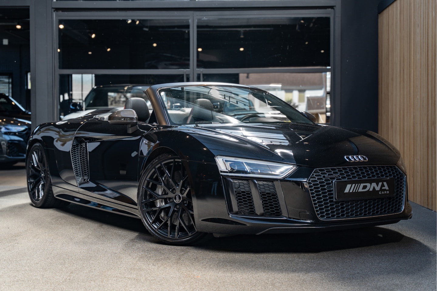 Audi R8 Spyder - V10 Carbonpakket Keramisch 5.2 FSI quattro - AutoWereld.nl