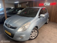 Hyundai i20 - 1.2i i-Motion| Parkeer sensor achter| Airco|APK