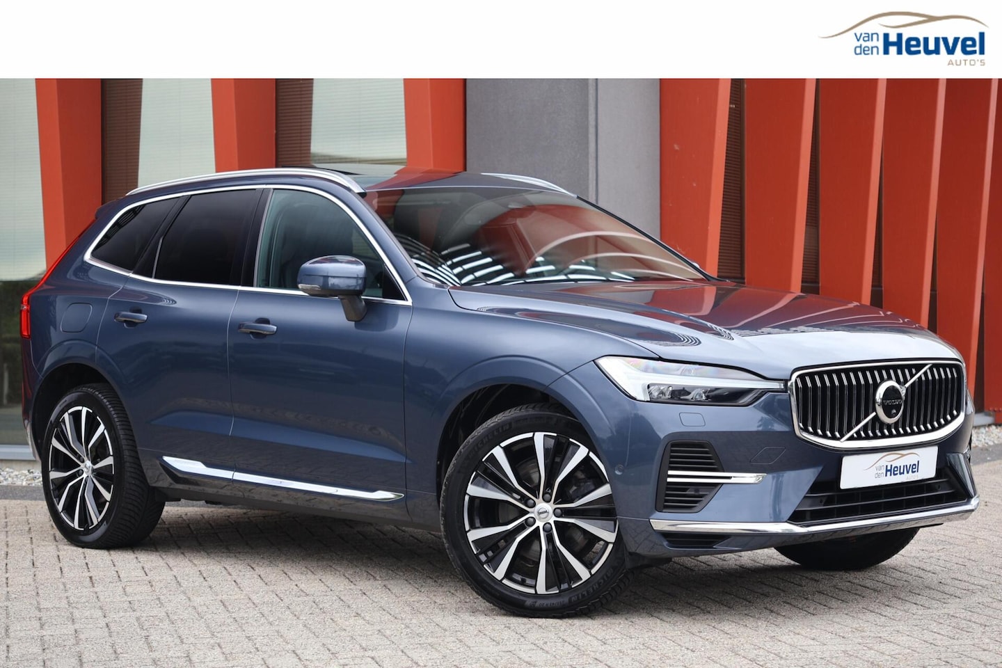 Volvo XC60 - T8 Recharge AWD Ultimate Bright | Longe Range | Stoelverwarming | Trekhaak | Leder | Panor - AutoWereld.nl
