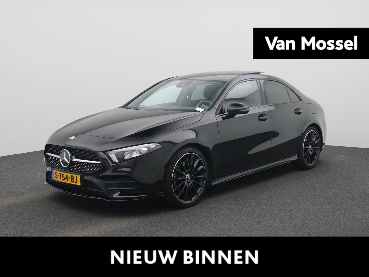 Mercedes-Benz A-klasse - 250 Premium | Automaat | Panorama dak | Virtual cockpiot | Climate control | Sfeer verlich - AutoWereld.nl