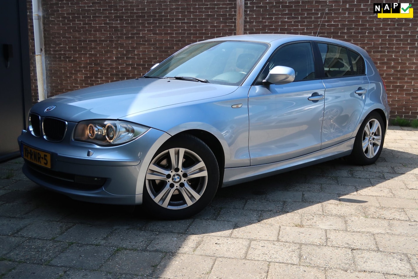 BMW 1-serie - 116i EffDyn. Ed. Business Line Ultimate Edition *Rijklaarprijs *Lederen bekleding *multime - AutoWereld.nl