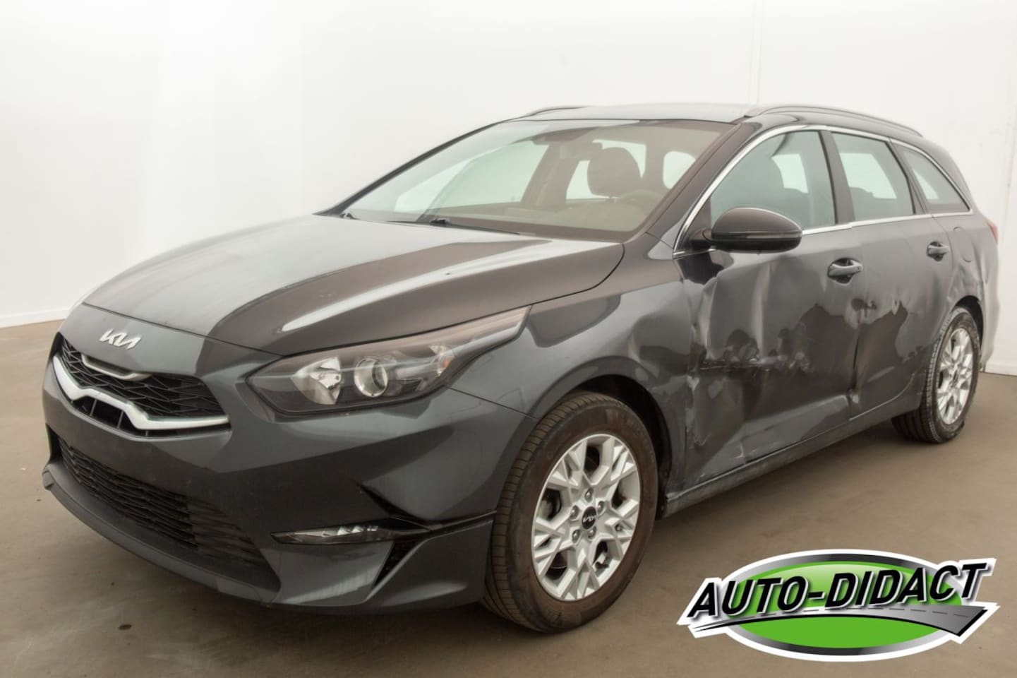 Kia Cee'd - Ceed 1.0 88kW 46.134 km Navi Clima Camera - AutoWereld.nl