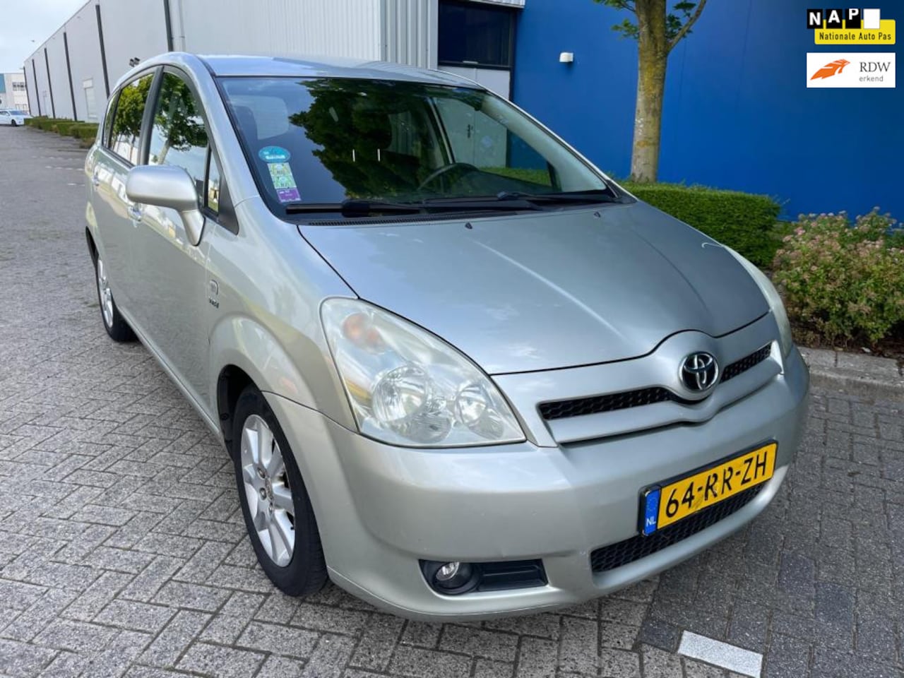 Toyota Corolla Verso - 1.8 VVT-i Luna 7p. AUTOMAAT. Airco. Nap. APK. Trekhaak - AutoWereld.nl