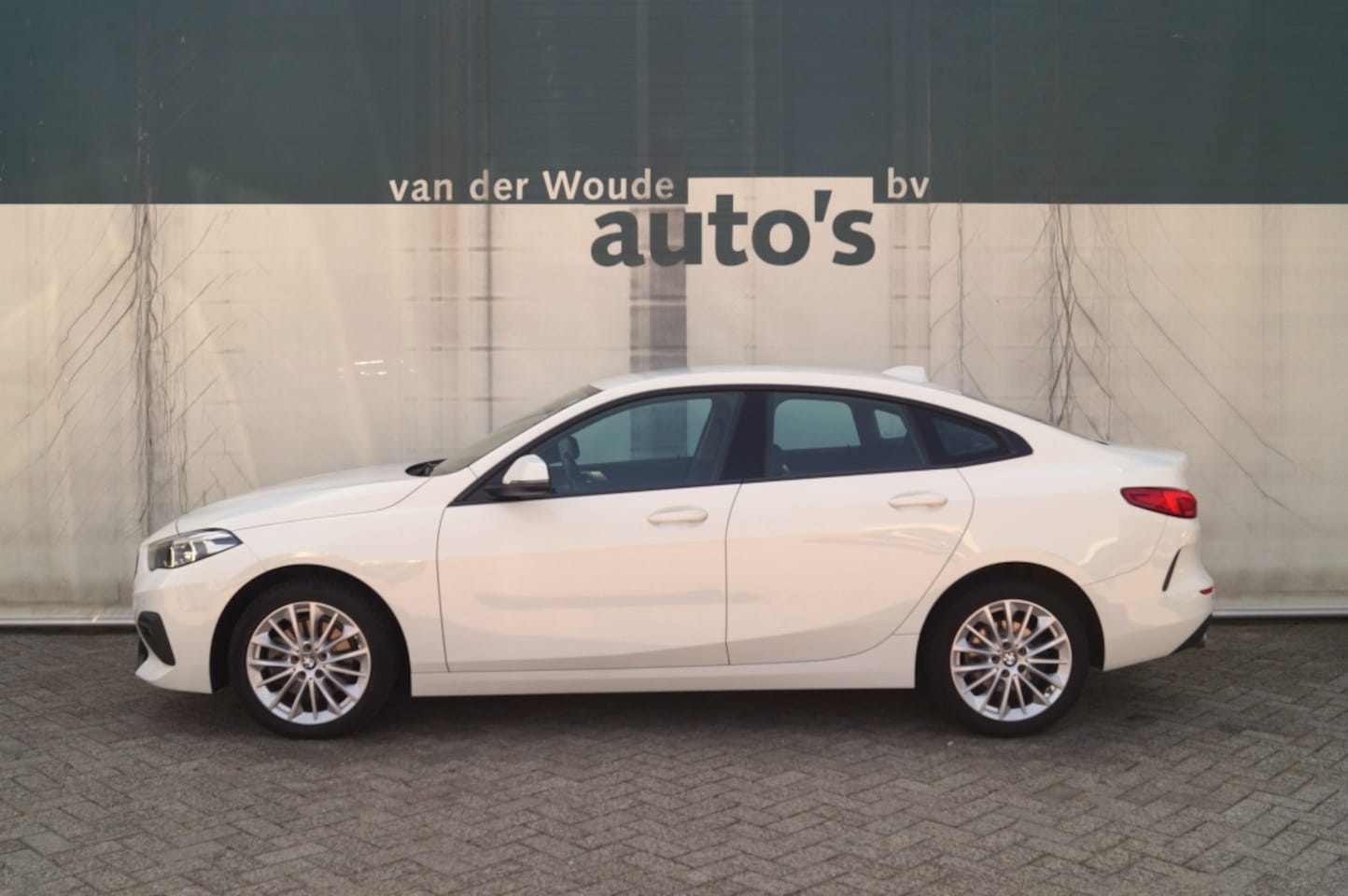 BMW 2-serie Gran Coupé - 218i 136pk Automaat Business Edition -LED-ECC-PDC-DAB- - AutoWereld.nl
