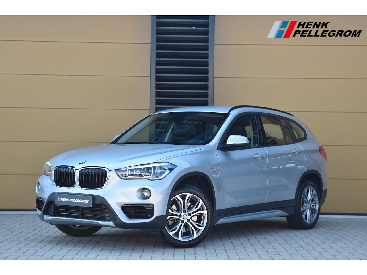 BMW X1 - sDrive20i High Executive sDrive20i High Executive - AutoWereld.nl