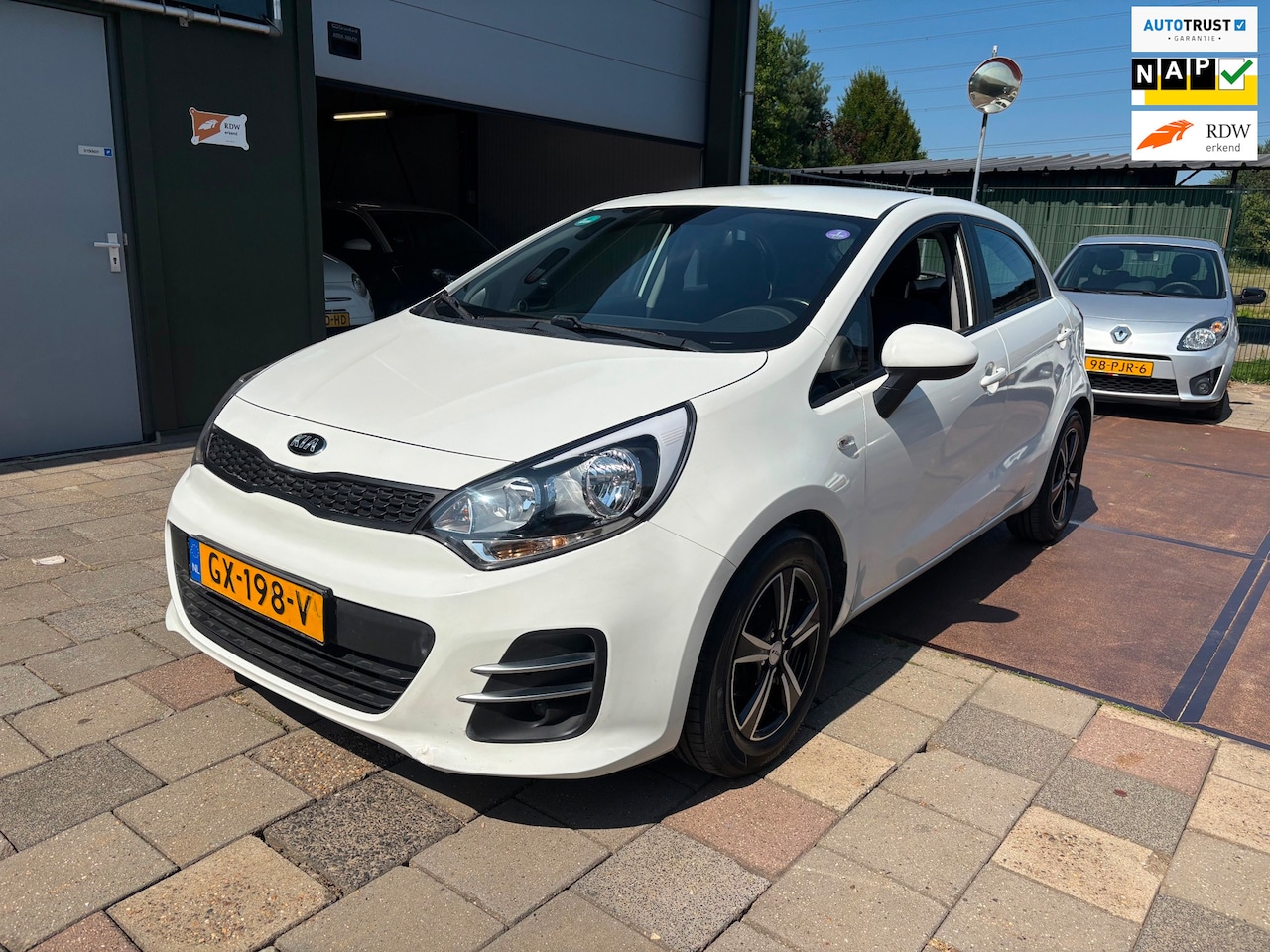 Kia Rio - 1.2 CVVT ComfortLine Airco Cruise - AutoWereld.nl