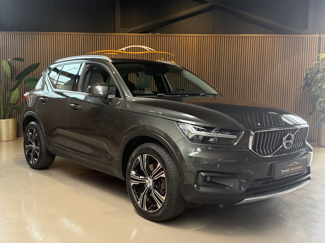 Volvo XC40 - 2.0 T5 AWD Inscription panoramadak - AutoWereld.nl