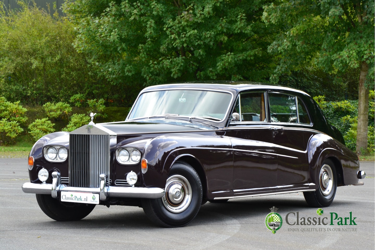 Rolls-Royce Phantom - V James Young - AutoWereld.nl