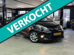 Toyota Yaris - 1.5 Full Hybrid Dynamic Pano | Navi | camera