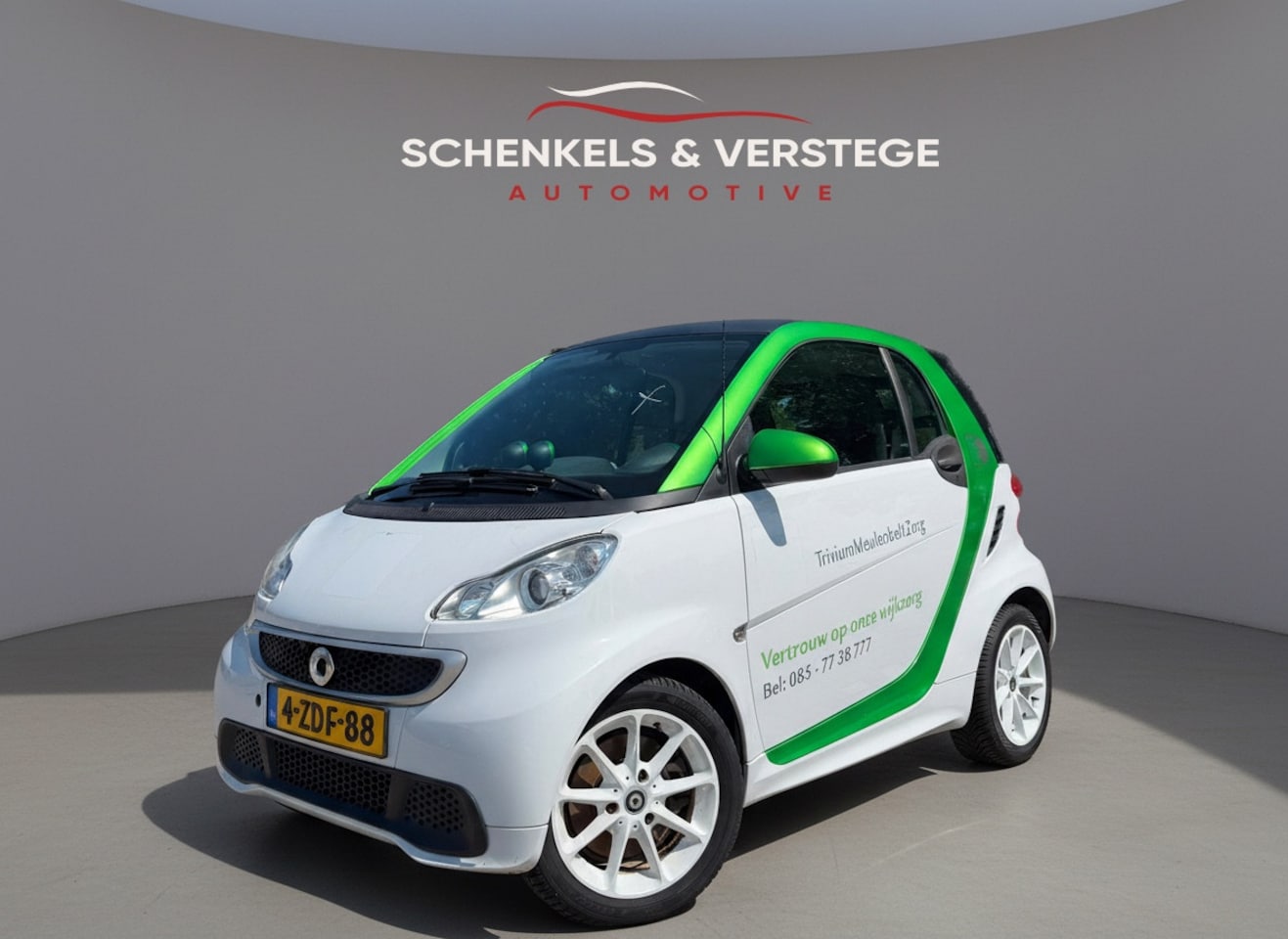 Smart Fortwo coupé - Electric drive 18 kWh / Storing op omvormer, rijdt momenteel niet / Export / Handel / - AutoWereld.nl
