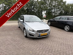 Volvo V60 - 1.6 T3 TREKHAAK CLIMA NAVI