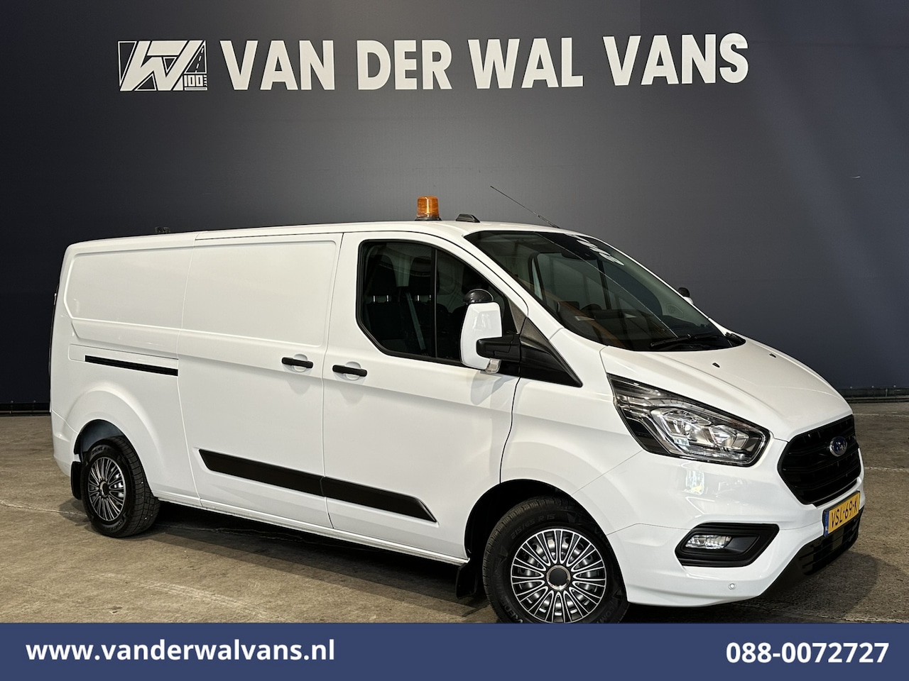 Ford Transit Custom - 2.0 TDCI 130pk L2H1 Euro6 Airco | Camera | LED | Apple Carplay | Cruisecontrol | 2800kg Tr - AutoWereld.nl