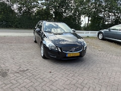 Volvo V60 - 1.6 T3 Momentum TREKHAAK LEER PDC NAVI