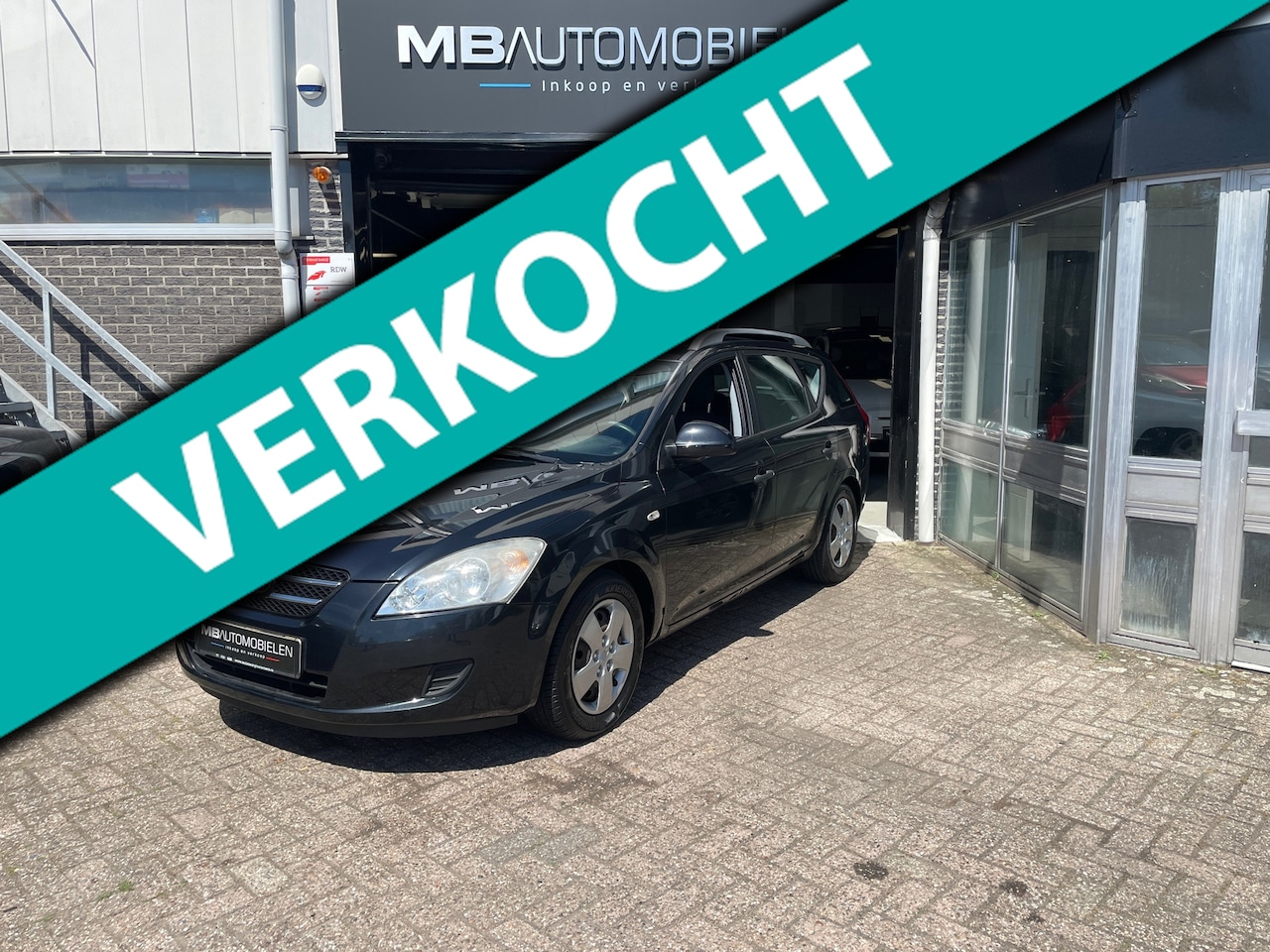 Kia Cee'd Sporty Wagon - 1.6 X-tra/Zwart/Apk/Airco/Trekhaak/NAP/1e eigenaar/124DKM! - AutoWereld.nl