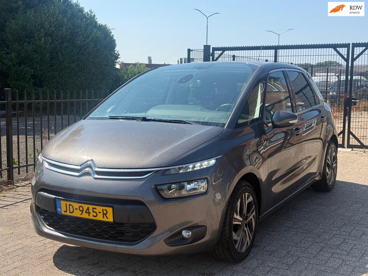 Citroën C4 Picasso - 1.2 PureTech Selection Trekhaak NAP RIEM VV 1JR APK - AutoWereld.nl