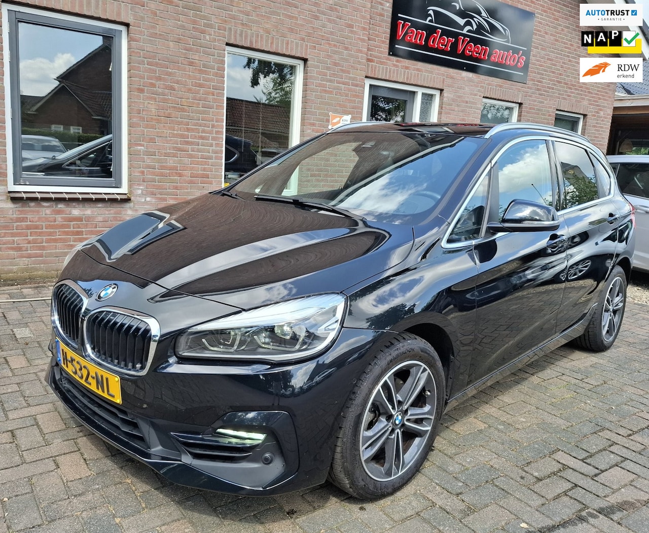 BMW 2-serie Active Tourer - 218i Executive Edition M-pakket. Dealer onderhouden! O.a. pano, nav, camera, stoelverw, le - AutoWereld.nl