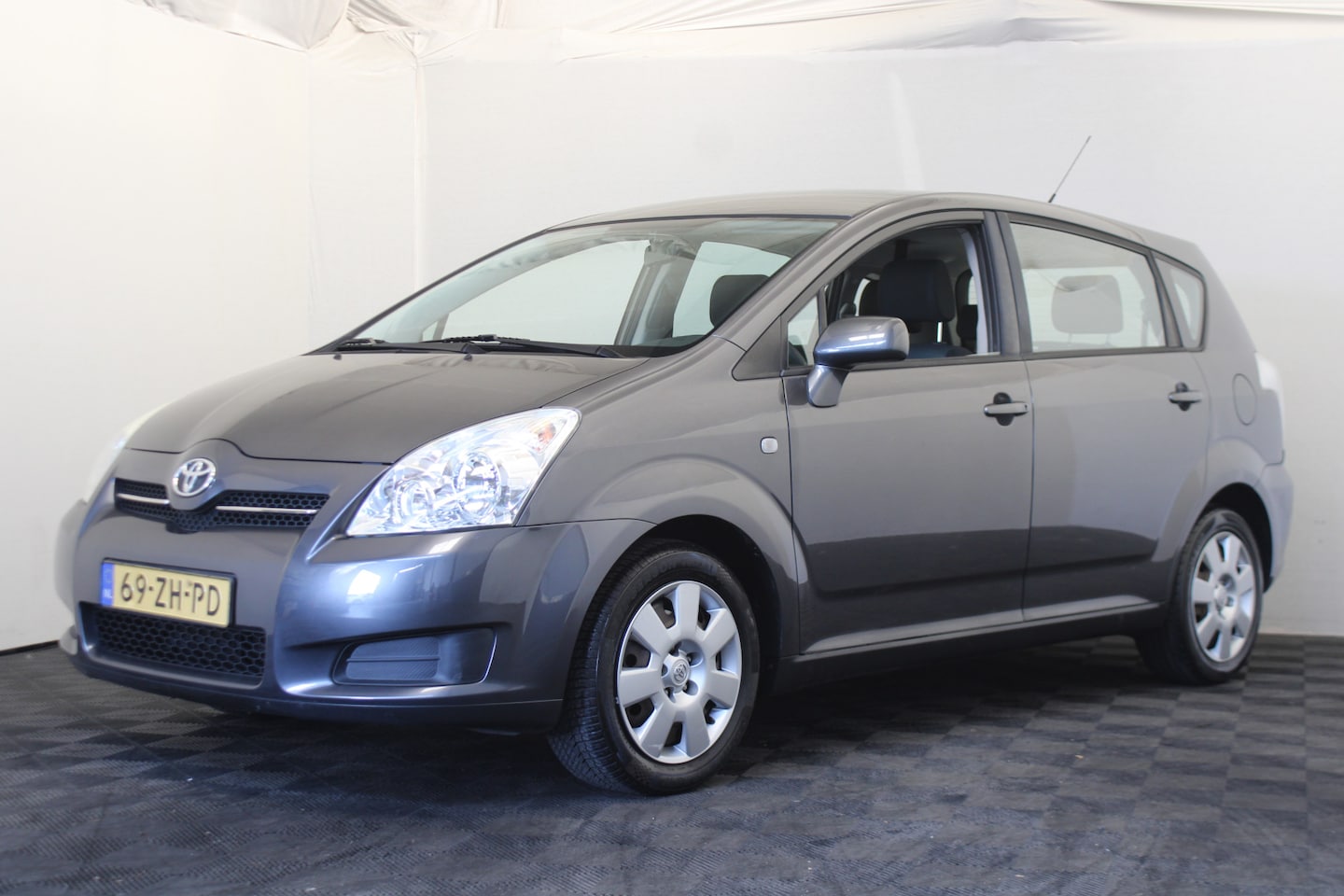 Toyota Verso - 1.6 VVT-i Terra 1.6 VVT-i Terra - AutoWereld.nl