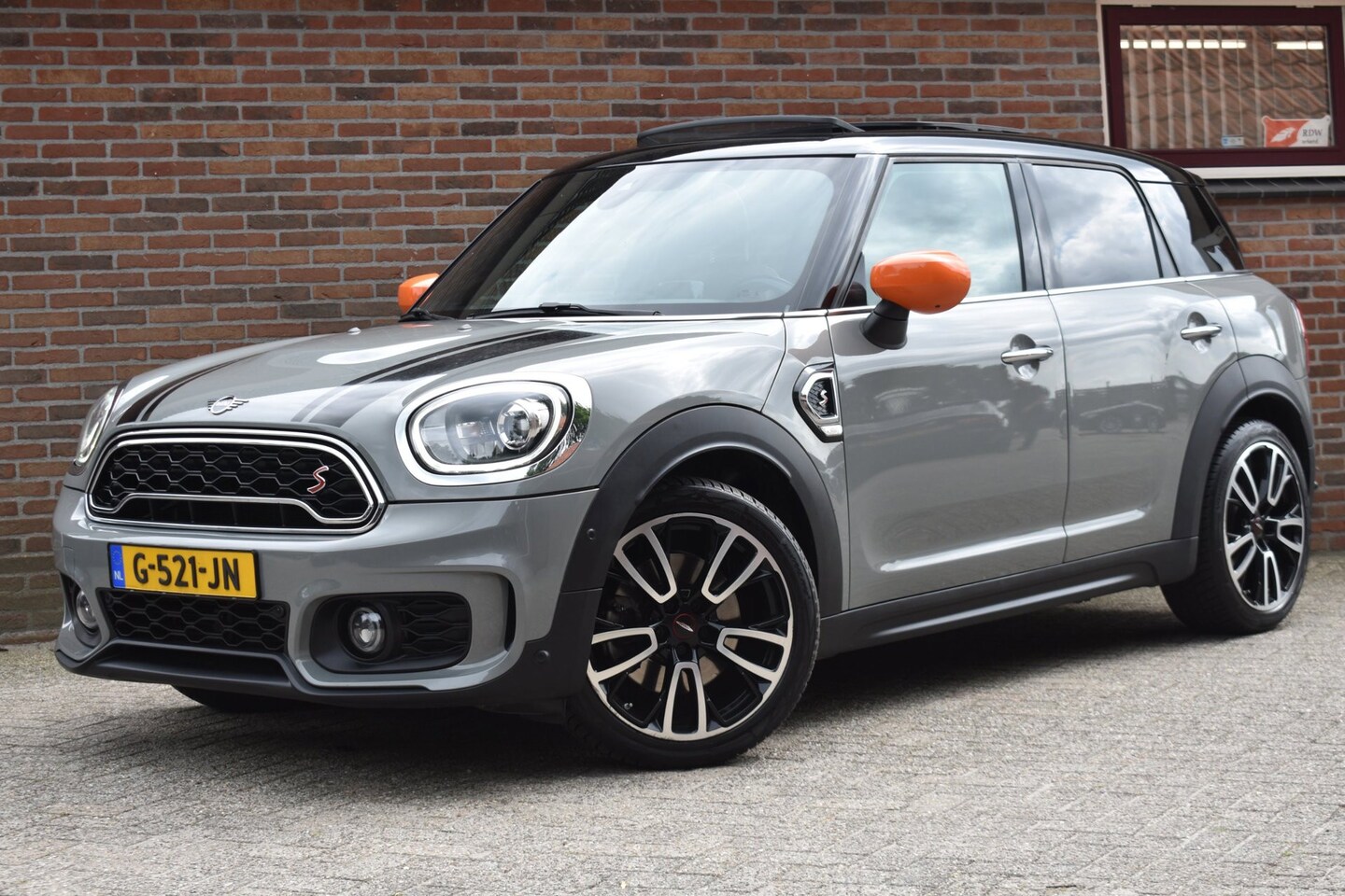 MINI Countryman - 2.0 Cooper SD '19 Pano LED Leder Clima Navi Cruise Inruil mogelijk - AutoWereld.nl