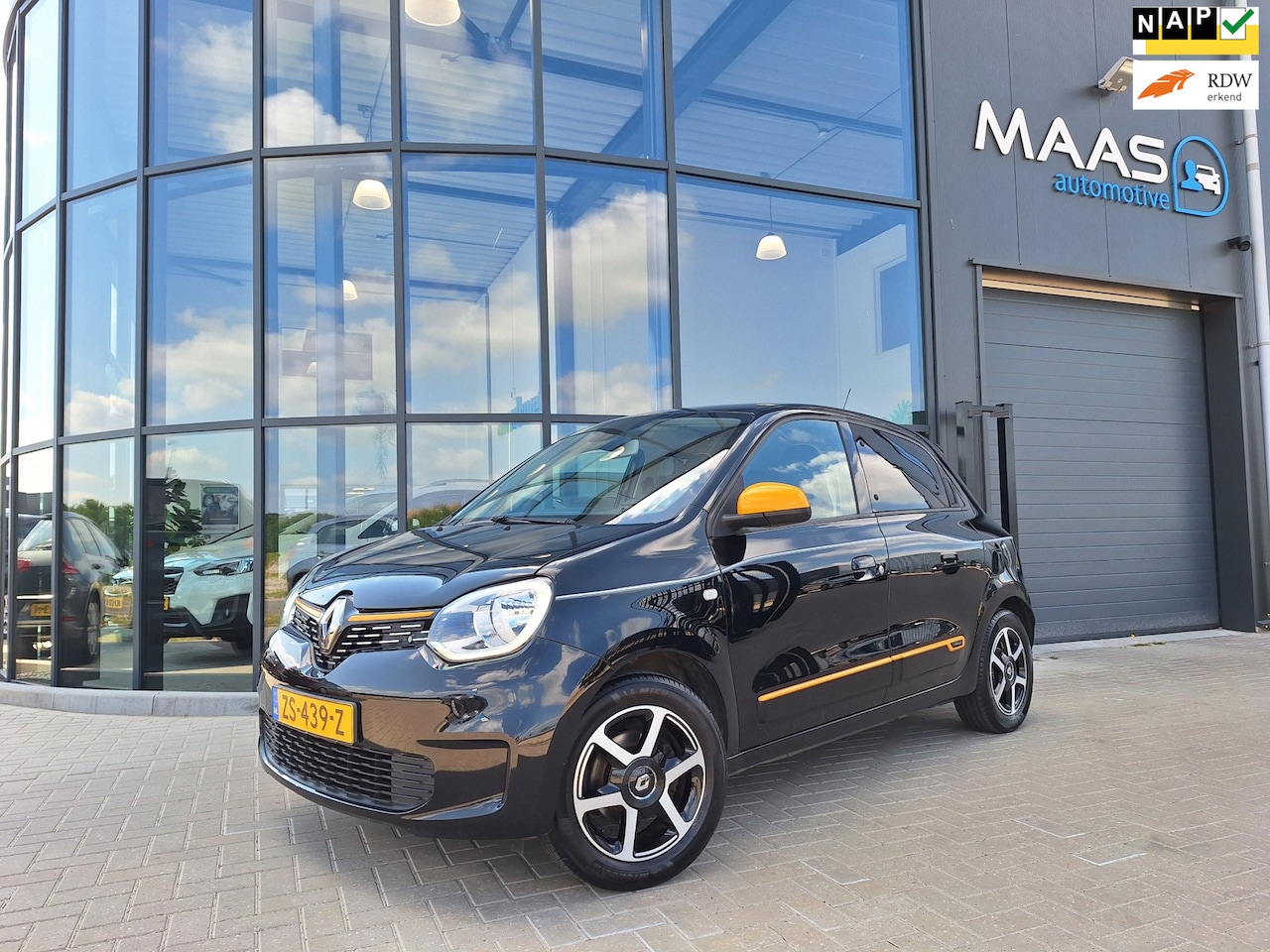 Renault Twingo - 1.0 SCe Intens DEALER OH 1e EIG CAMERA CRUISE - AutoWereld.nl