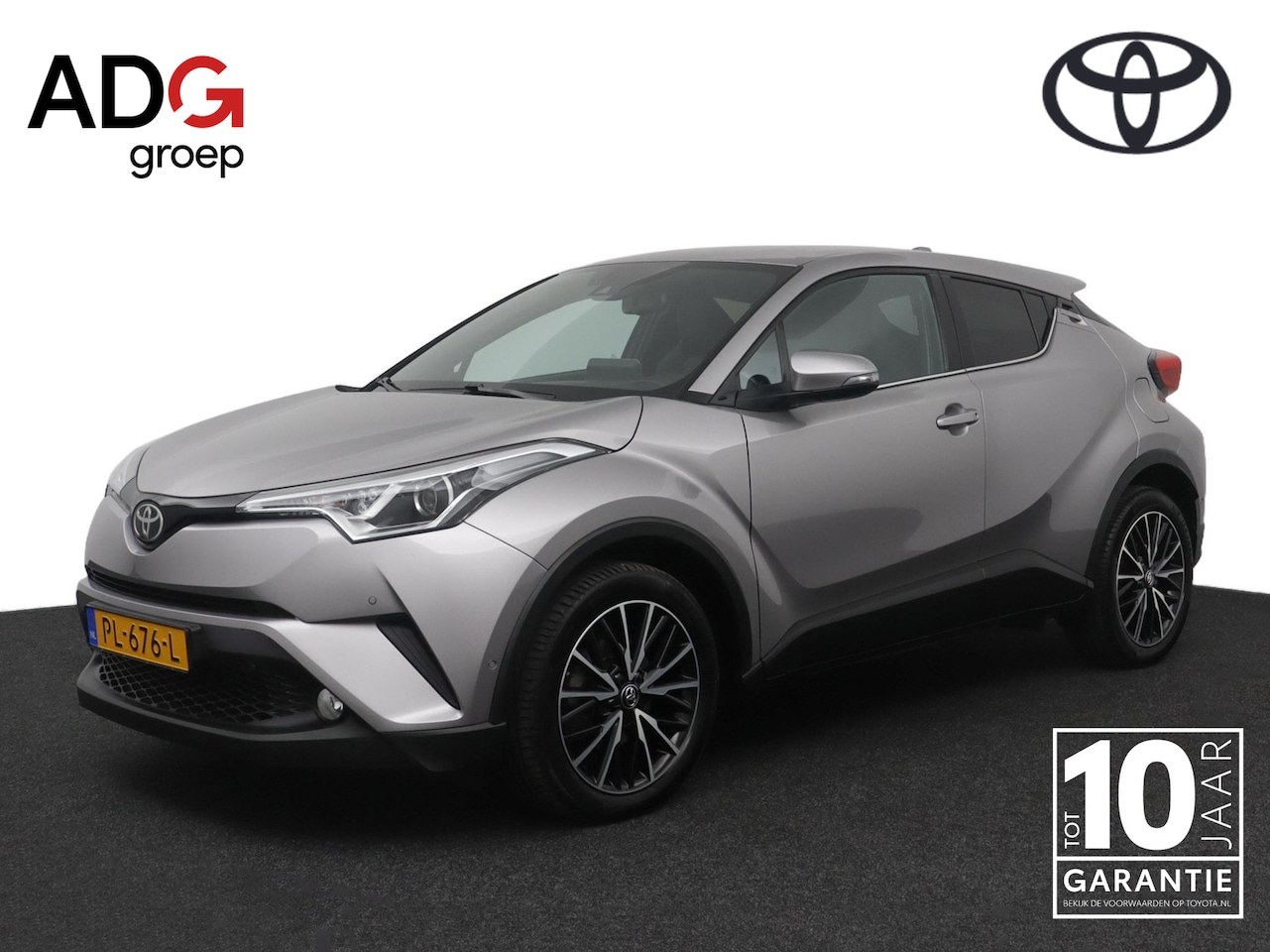 Toyota C-HR - 1.2 Executive | Leder - stof bekleding | Trekhaak | Parkeersensoren | - AutoWereld.nl