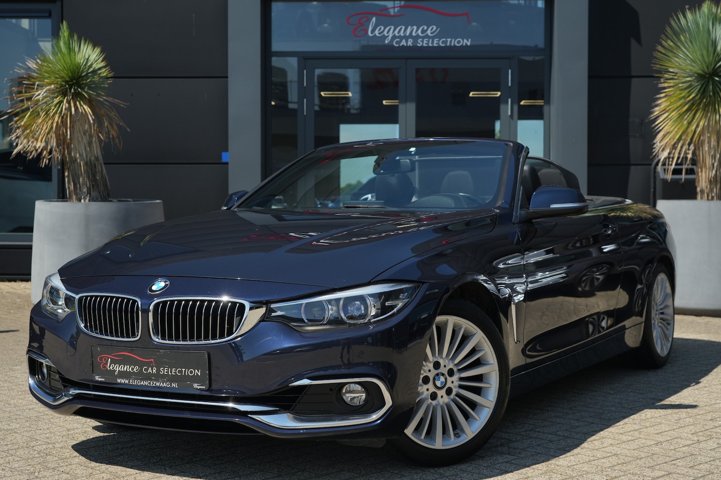 BMW 4-serie Cabrio - 420i High Executive Luxury Line 184pk Navigatie/Trekhaak/Stoelverwarming - AutoWereld.nl
