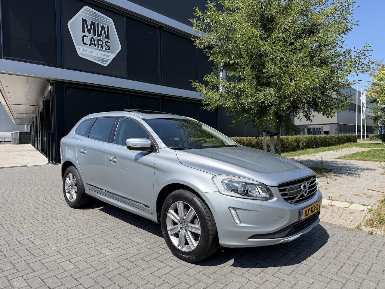 Volvo XC60 - 2.0 T5 FWD Polar+ Pano, Leder, Memory Seats, Camera - AutoWereld.nl