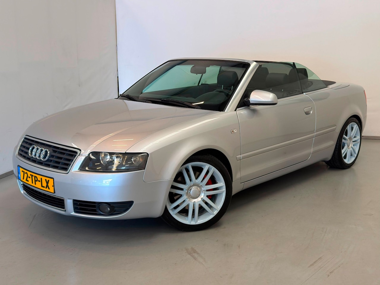 Audi A4 Cabriolet - 3.0 V6 Exclusive / Leder / Stoelverwarming - AutoWereld.nl