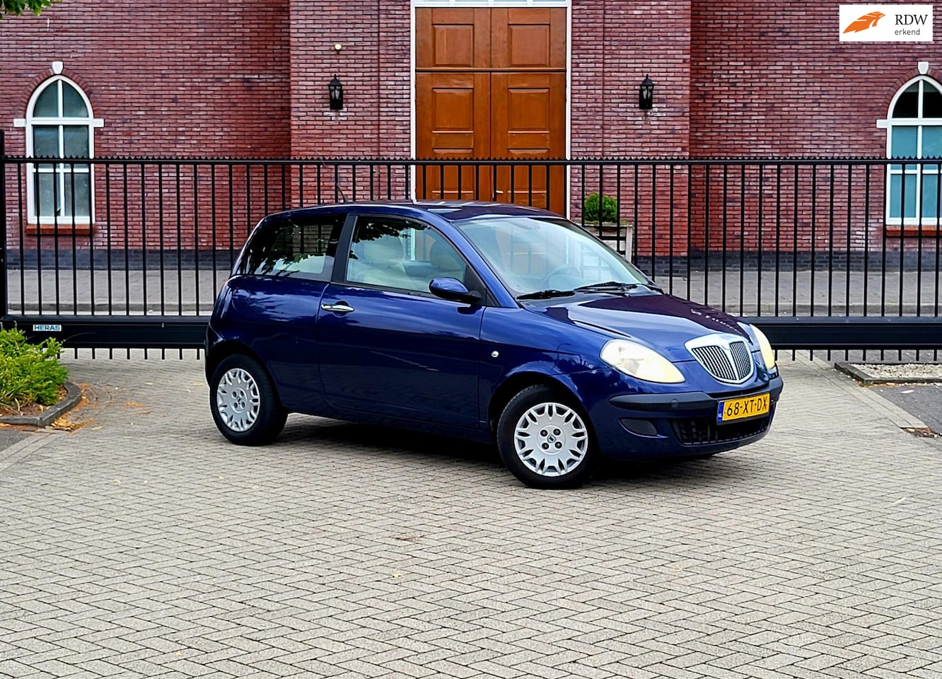 Lancia Y(psilon) - Ypsilon 1.4-16V Argento DFN / Automaat / Airco / Nap / Apk - AutoWereld.nl
