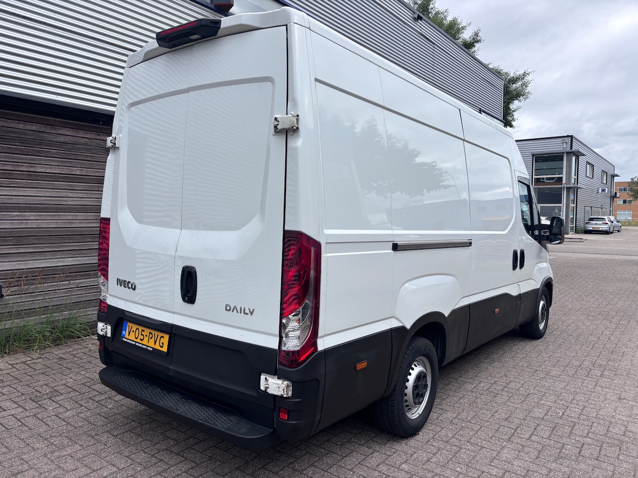 Iveco Daily - 35S16V 2.3 352L H2 L1H1 AHG 3500 kg