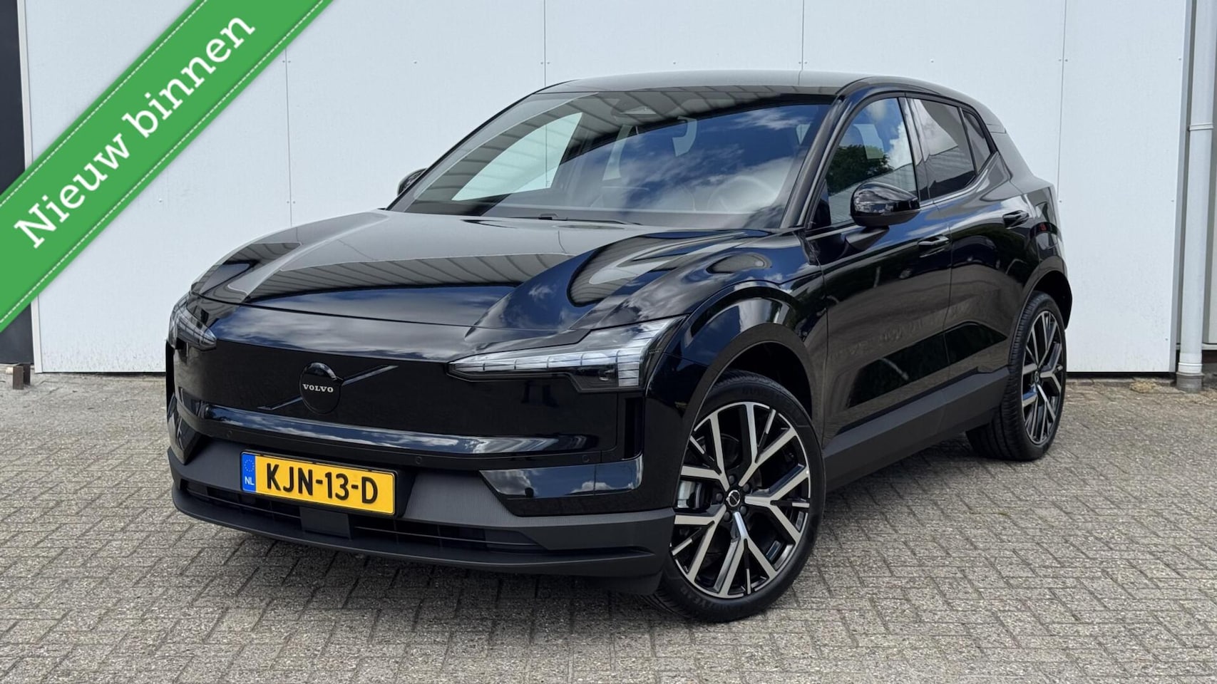 Volvo EX30 - Single Motor Ext Range Plus Black Ed Europa 69 kWh Single Motor Ext Range Plus Black Ed Europa 69 kWh - AutoWereld.nl