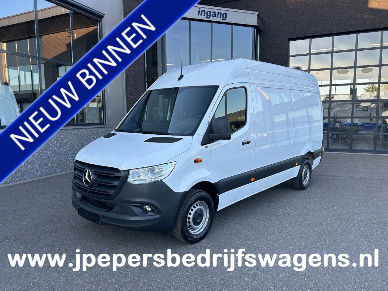 Mercedes-Benz Sprinter - 317 CDI L2 H2 MBUX / 360 Camera / Parkeersensoren / Navigatie / Cruise control / Airco / 2 - AutoWereld.nl