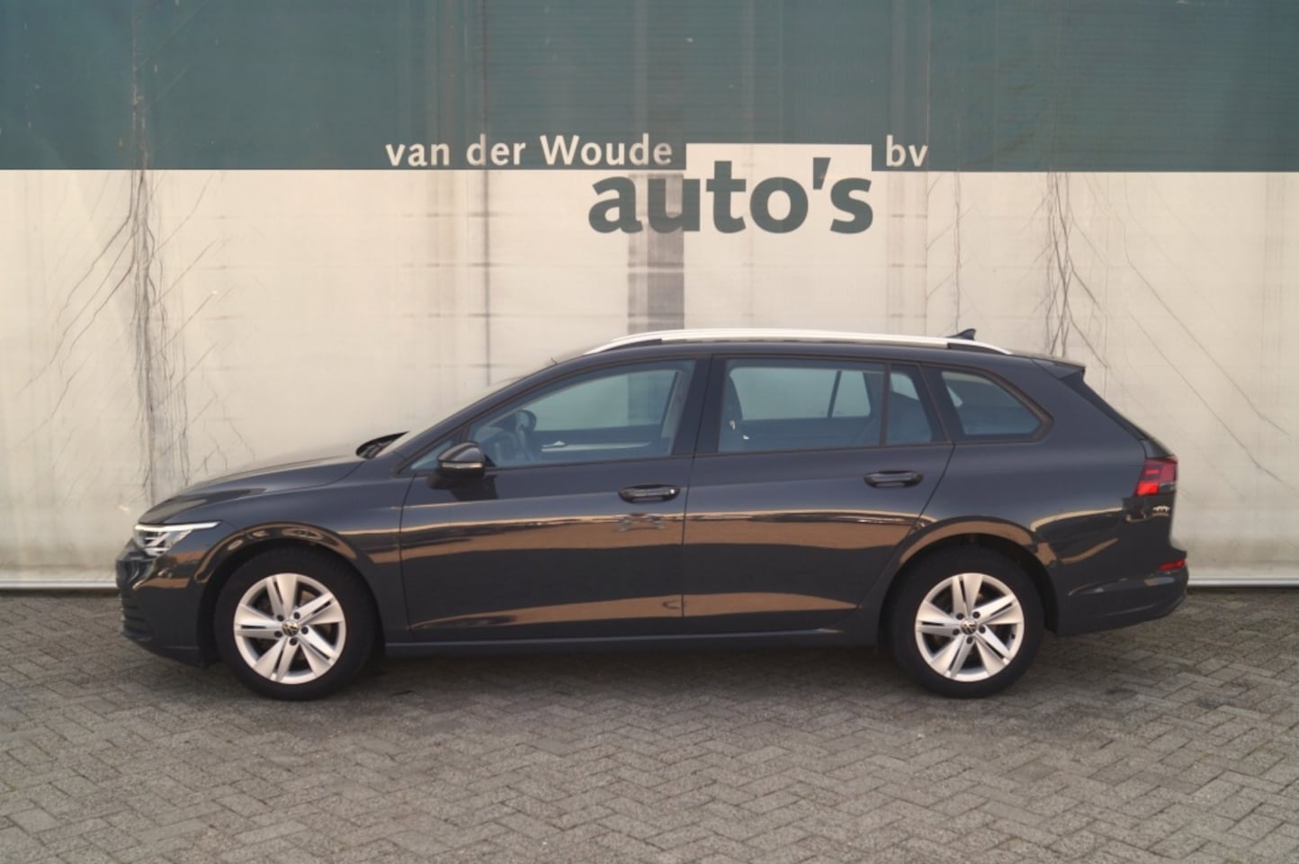 Volkswagen Golf Variant - 1.0 TSI 110pk Life -NAVI-ECC-TREKHAAK-CAM-PDC- - AutoWereld.nl
