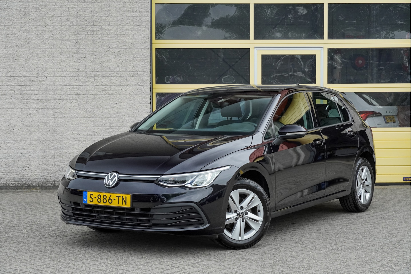 Volkswagen Golf - 1.0 TSI 5drs Life BJ2023 Lmv 16" | Led V+A | Pdc | App-Connect | Navi | Virtual cockpit | - AutoWereld.nl