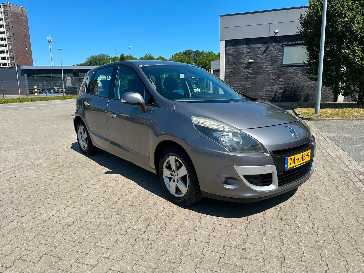 Renault Scénic - 2.0 Dynamique. AUTOMAAT - AutoWereld.nl