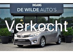 Toyota Verso - 1.8 VVT-i Dynamic Business 7-persoons Pano Trekhaak Camera Leer