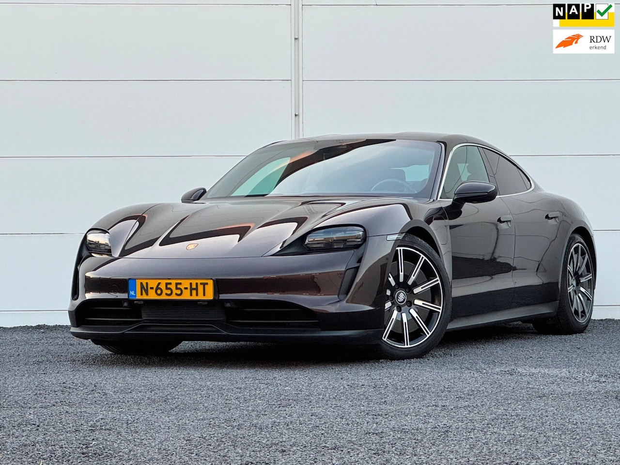 Porsche Taycan - 79 kWh Org NL 1e Eig Dealer ondh SOH 89% Sportchrono 20 inch met 4 nwe Pirelli EV banden P - AutoWereld.nl