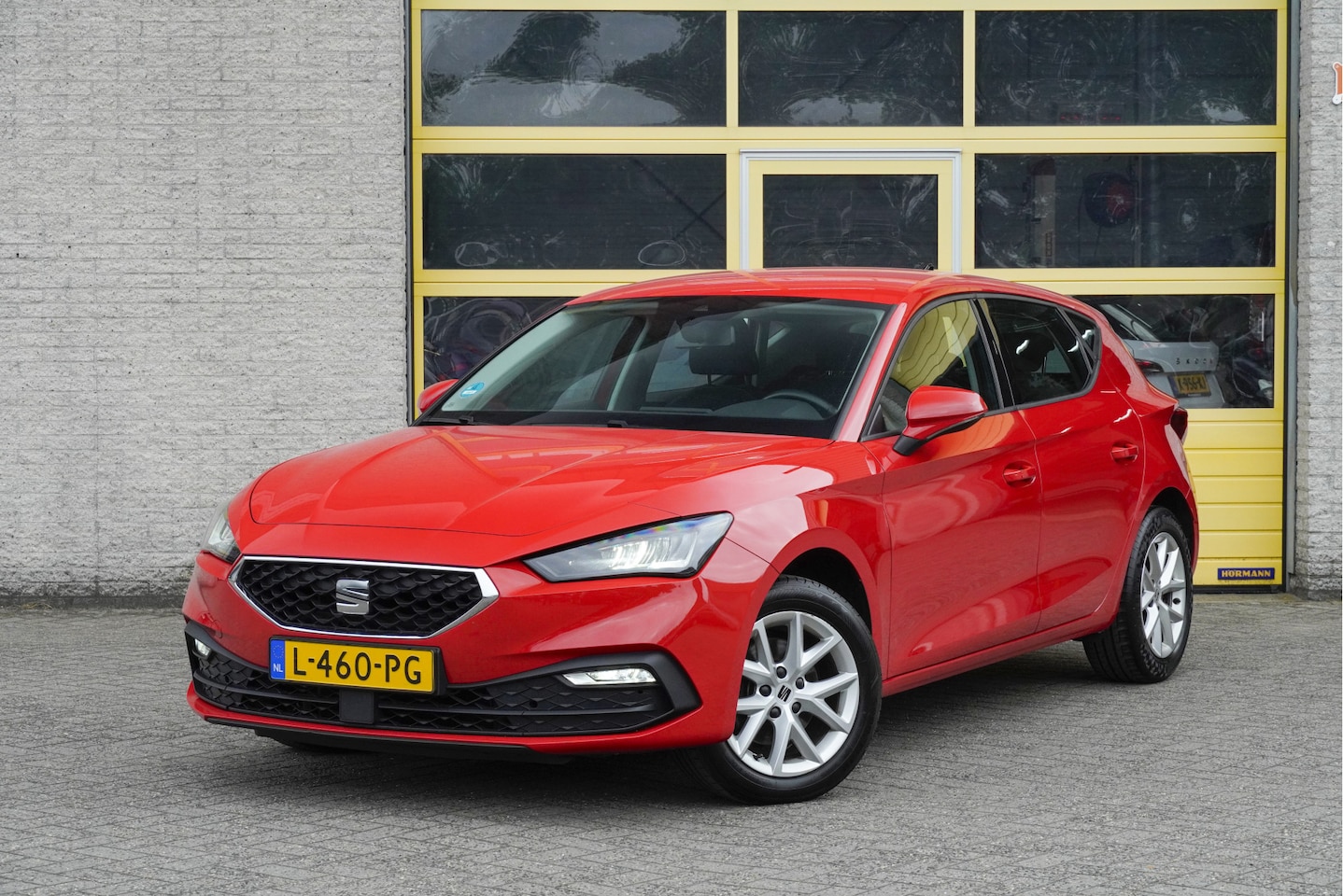 SEAT Leon - 1.0 TSI 5drs Reference BJ2021 Lmv 16" | Led | Trekhaak | App-Connect | Climate control | C - AutoWereld.nl