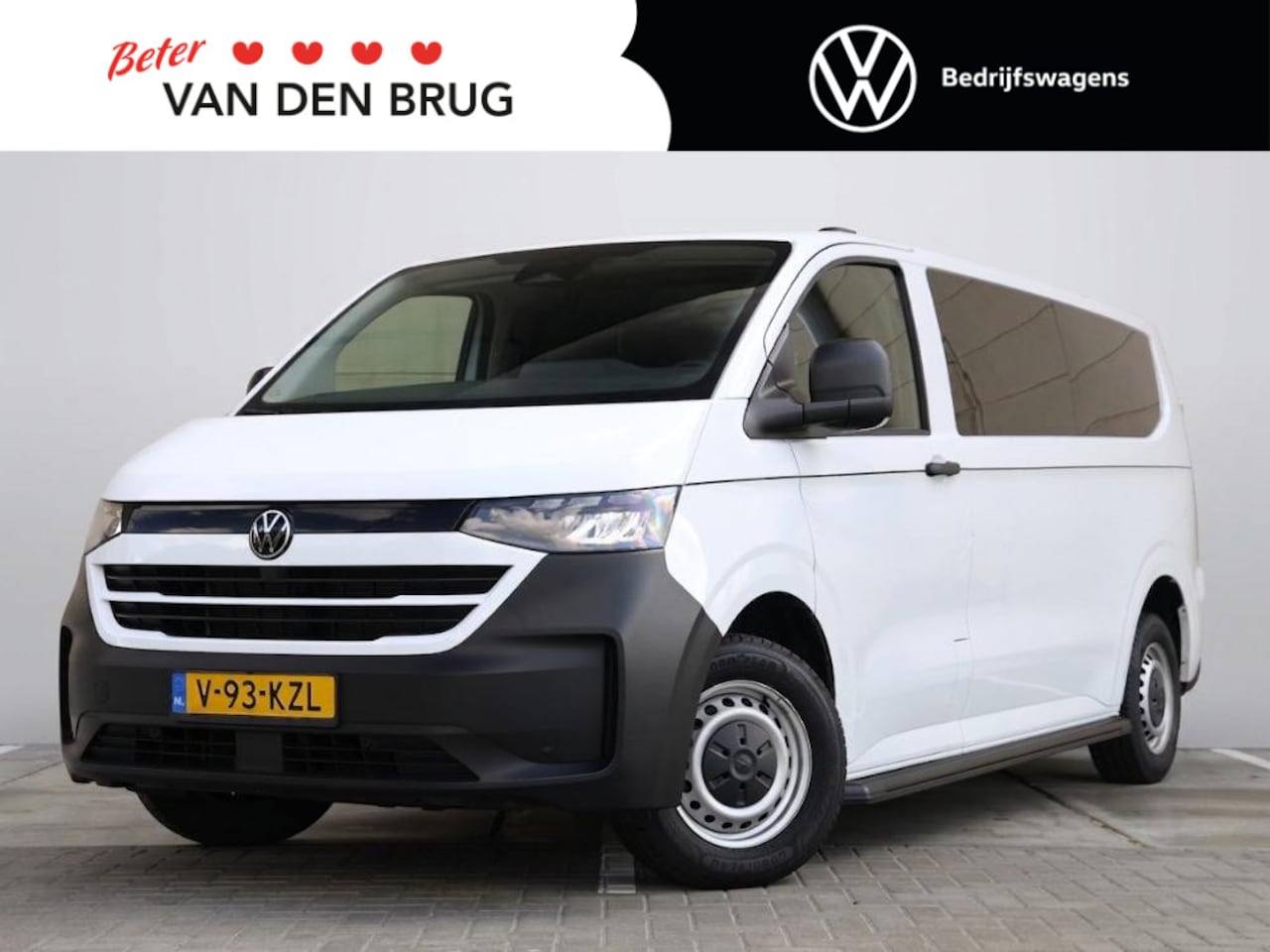 Volkswagen Transporter - 2.0 TDI 110 pk L2H1 Life | Airco | Cruise control | Camera | LED | Navigatie via app conne - AutoWereld.nl