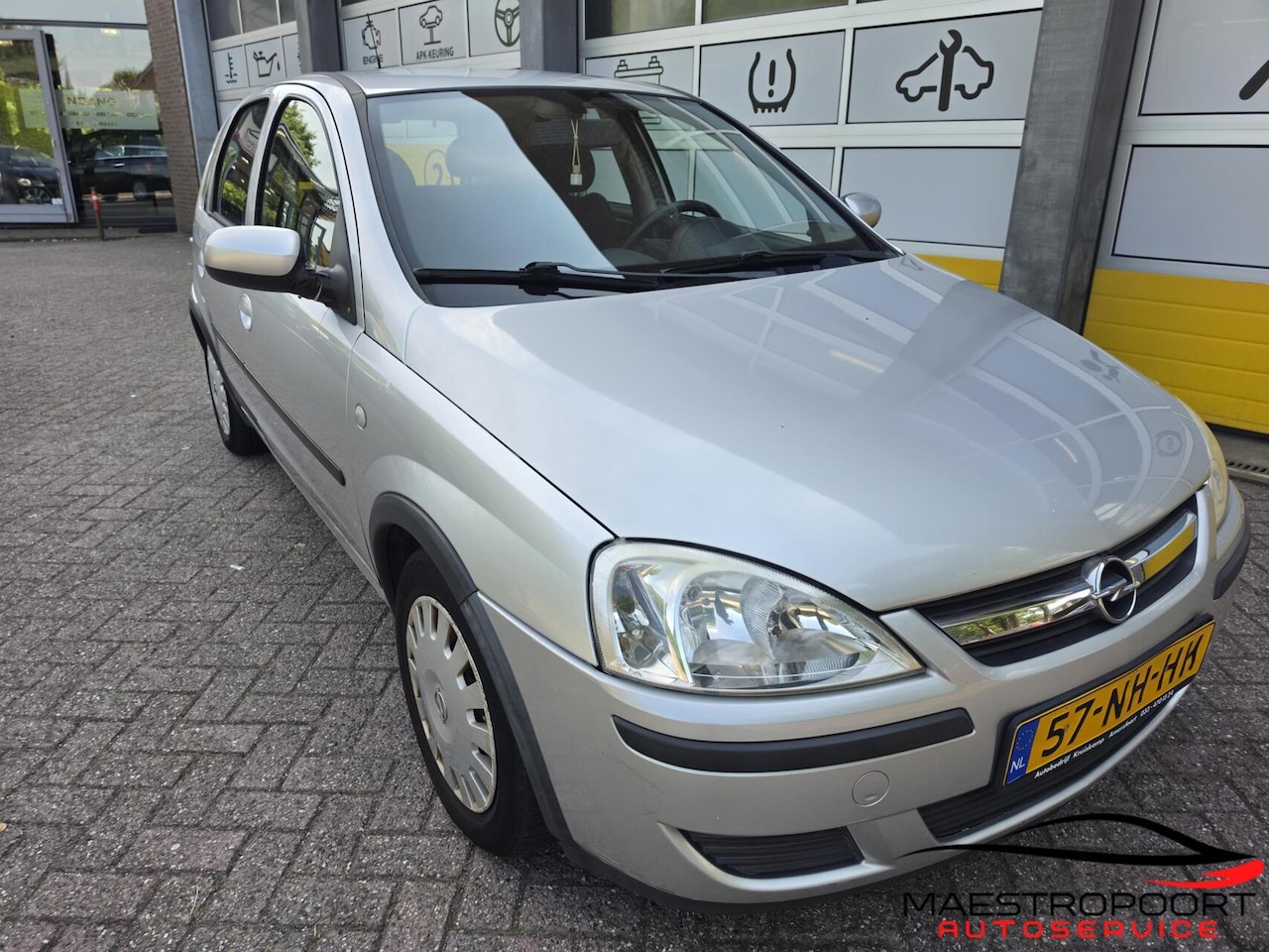 Opel Corsa - C 1.2 Enjoy – Zuinig, betrouwbaar en betaalbaar! - AutoWereld.nl