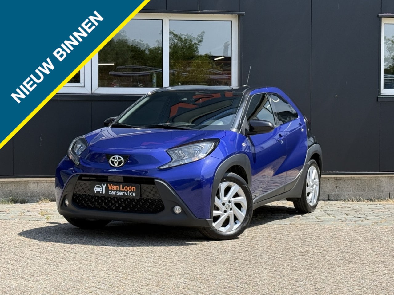 Toyota Aygo X - 1.0 VVT-i MT Pulse/StoelVerwarm/LaneAs/17"/TwoTone/Camera/ACC - AutoWereld.nl