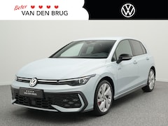 Volkswagen Golf - 1.5 eHybrid GTE 272 PK DSG | LED matrix IQ | Trekhaak | Stuur- & Stoelverwarming | Navigat
