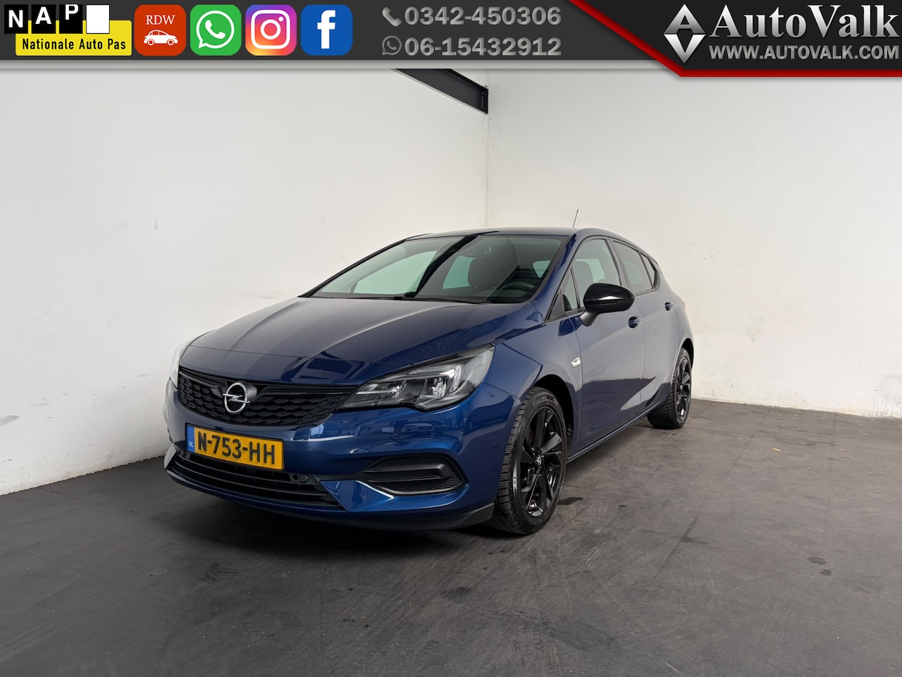 Opel Astra - 1.2 Business Elegance. APK 10-2027! - AutoWereld.nl