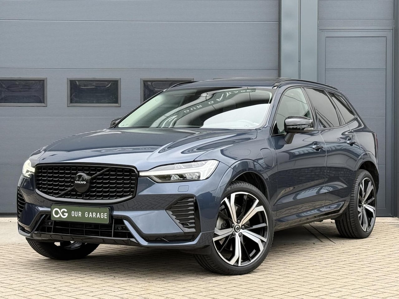 Volvo XC60 - T6 Plug-in AWD Plus Dark|BLIS|Pano|H&K|HeadUp|21" - AutoWereld.nl
